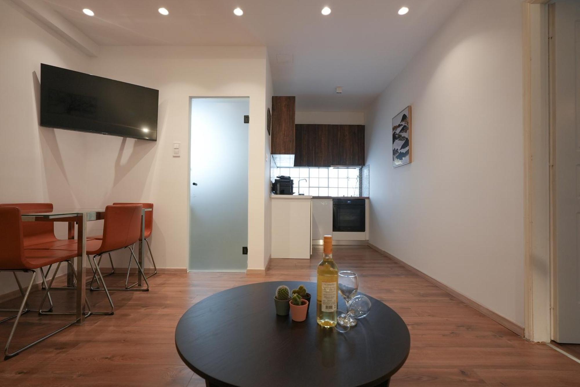 Syntagma Square, 50Sqm Nikis Luxurious Apartment Atene Esterno foto